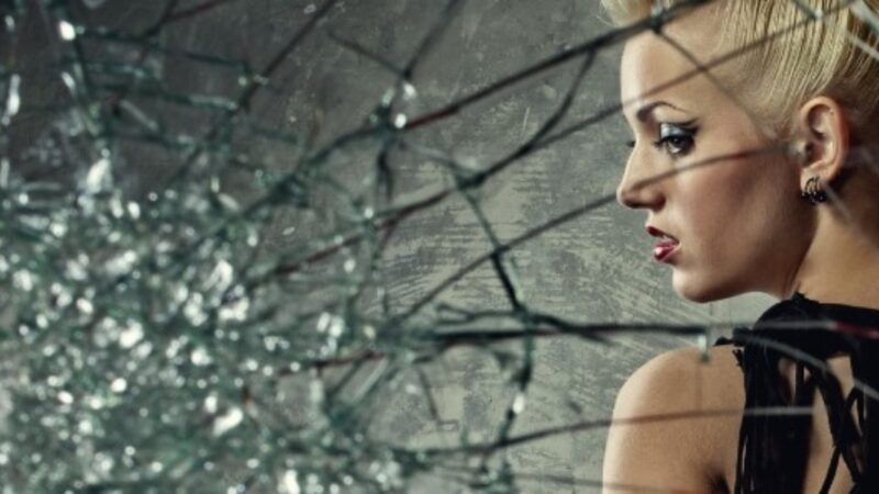 spiritual meanings of a broken glass