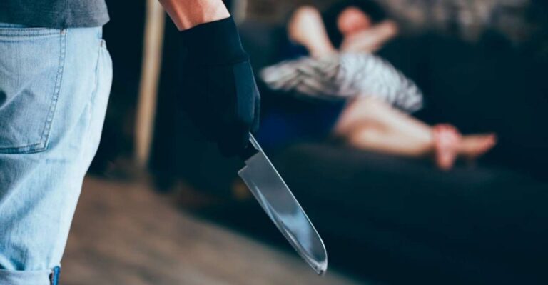 Dream About Getting Stabbed Meaning: 27 Scenarios  